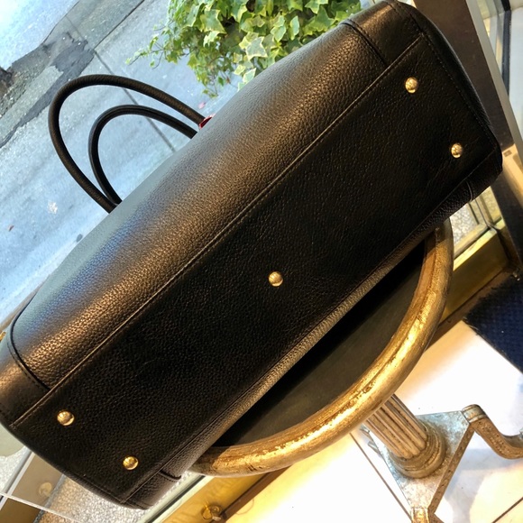 NEW CONDITION* MCM leather tote bag with charm - Picture 4 of 6